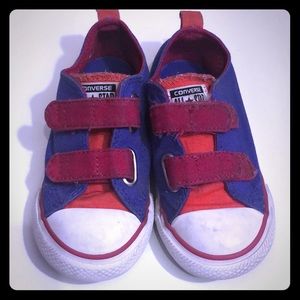 Toddler Velcro strapped converse